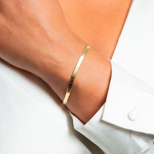 Flat Herringbone Golden Chain Sterling Silver Braclelet Beginnings Silver Jewellery B5528 Model 1 Flat Herringbone Golden Chain Sterling Silver Braclelet Beginnings Silver Jewellery B5528 Model 1