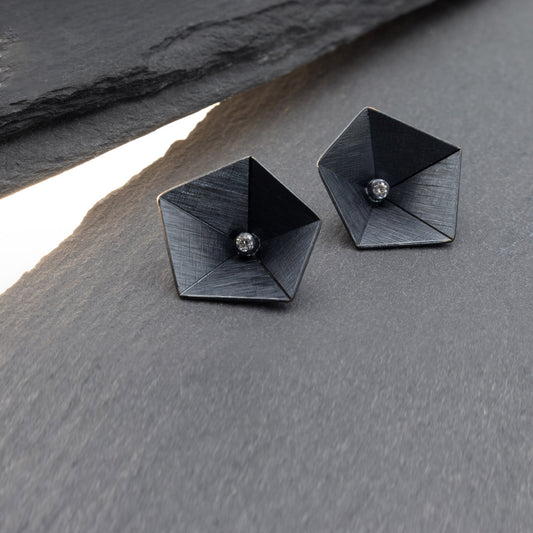 Fold Concave Heptagon Black Oxidised Stud Earrings White Gold Fold Concave Heptagon Black Oxidised Stud Earrings White Gold