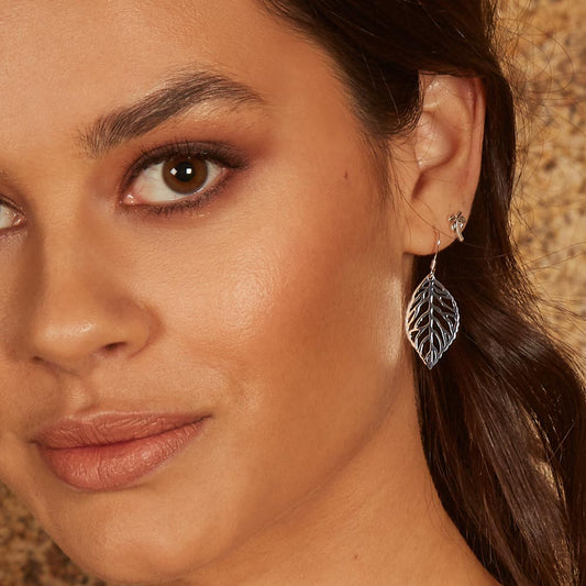 Cutout Leaf Earrings White Gold Cutout Leaf Earrings White Gold