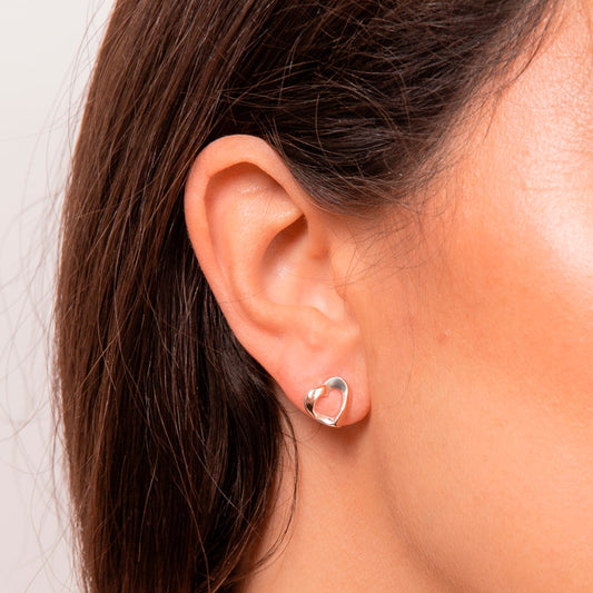 Ribbon Heart Earrings White Gold Ribbon Heart Earrings White Gold
