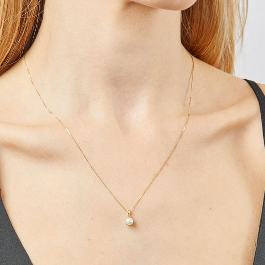 9ct Yellow Gold June Birthstone Pearl Pendant Yellow Gold 9ct Yellow Gold June Birthstone Pearl Pendant Yellow Gold