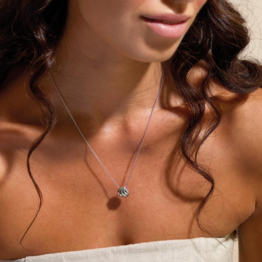 Kit Heath Sterling Silver Oceane Shell Echo Rounded Necklace Kit Heath Sterling Silver Oceane Shell Echo Rounded Necklace Kit Heath Sterling Silver Oceane Shell Echo Rounded Necklace Kit Heath Sterling Silver Oceane Shell Echo Rounded Necklace