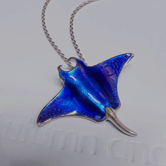 Nicole Barr Sea Manta Ray Glide Enamel Necklace Nicole Barr Sea Manta Ray Glide Enamel Necklace Nicole Barr Sea Manta Ray Glide Enamel Necklace Nicole Barr Sea Manta Ray Glide Enamel Necklace