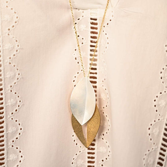 Bazylia Midrib Duo Leaf Pendant White Gold Bazylia Midrib Duo Leaf Pendant White Gold