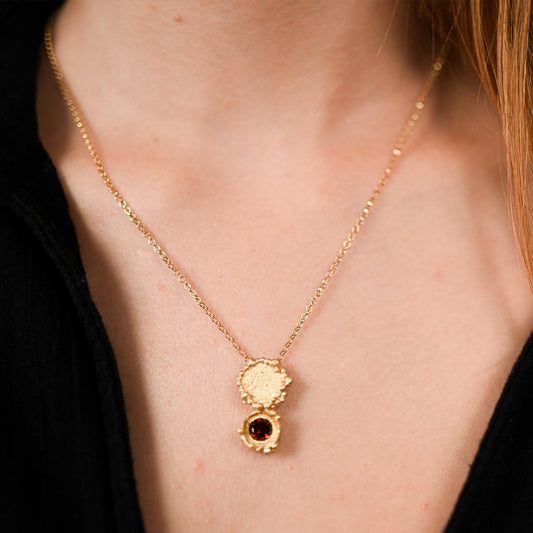 Elisabeth Crimson Sparkle Garnet Pendant White Gold Elisabeth Crimson Sparkle Garnet Pendant White Gold
