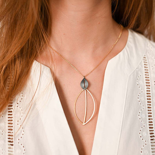 Bazylia Outline Duo Leaf Pendant White Gold Bazylia Outline Duo Leaf Pendant White Gold