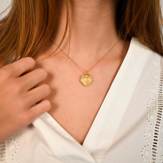 Fold Concave Heptagon Gold Platted Pendant White Gold Fold Concave Heptagon Gold Platted Pendant White Gold