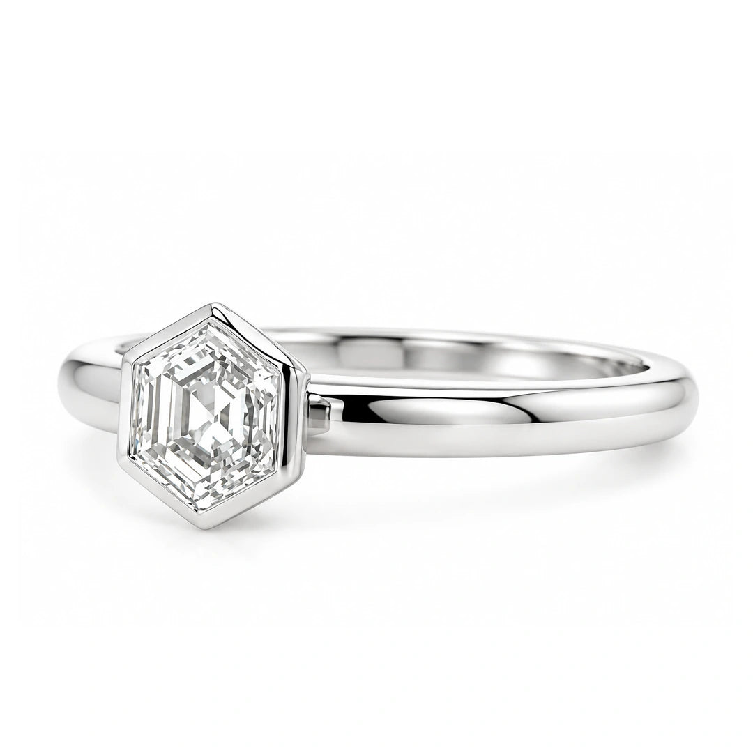 Rayon De Miel Solitaire Ring