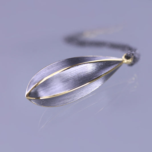 Lily Blossom Bud Pendant White Gold Lily Blossom Bud Pendant White Gold