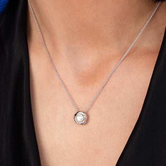 Kit Heath Bevel Trilogy Pearl Sterling Silver Necklace White Gold Kit Heath Bevel Trilogy Pearl Sterling Silver Necklace White Gold