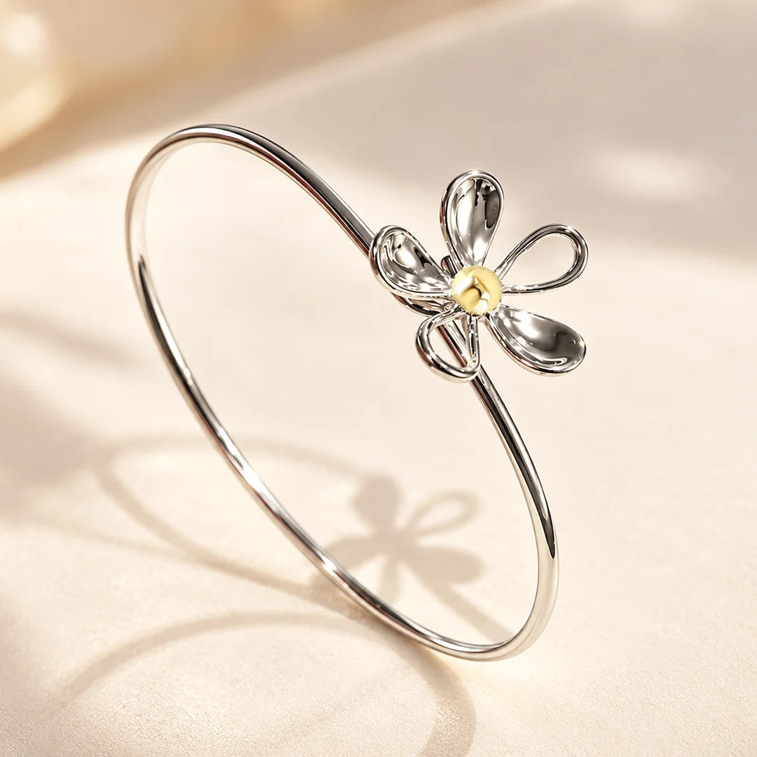 Daisy Bloom Sterling silver Bangle