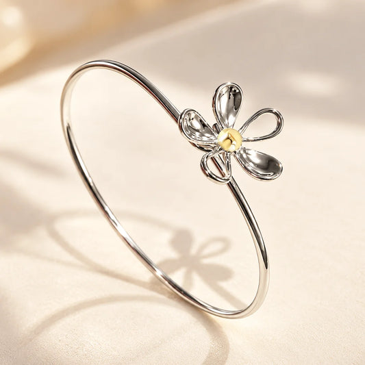 Daisy Bloom Sterling silver Bangle