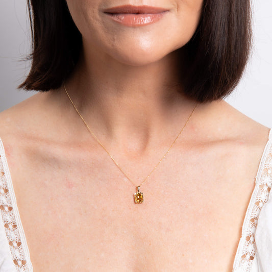 9ct Yellow Gold Citrine Octagon Pendant 9ct Yellow Gold Citrine Octagon Pendant