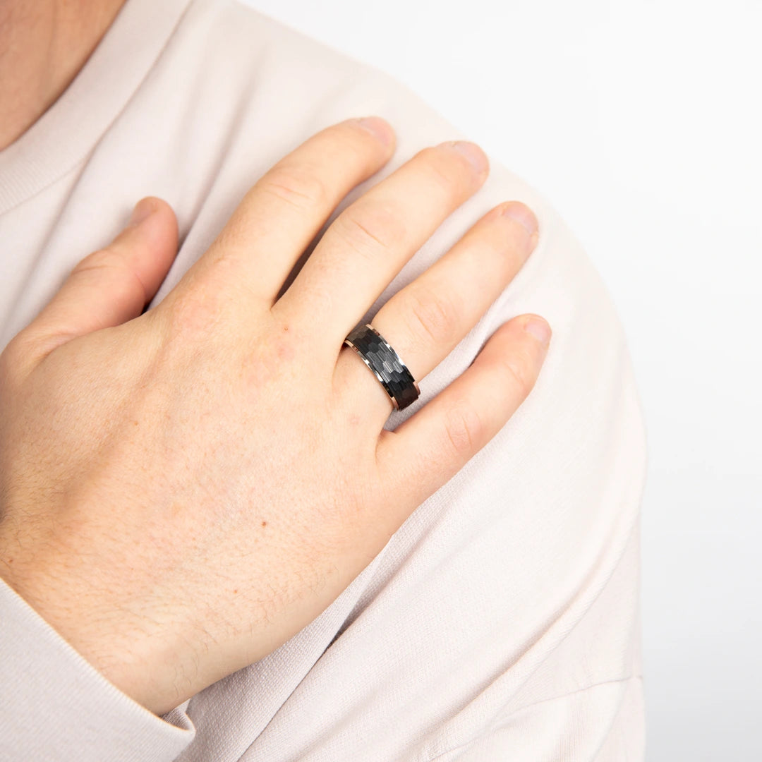 Fred Bennett Mens Faceted Stainless Steel Spinner Ring