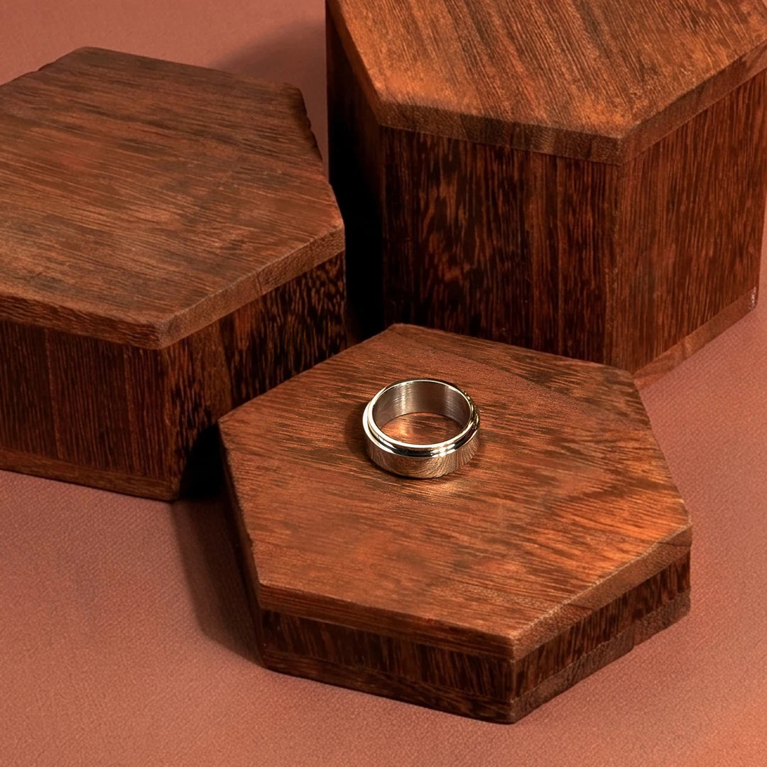 Fred Bennett Boys Stainless Steel Spinner Band Ring