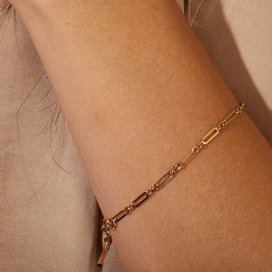 9ct Yellow Gold Nostalgia T Bar Bracelet Yellow Gold