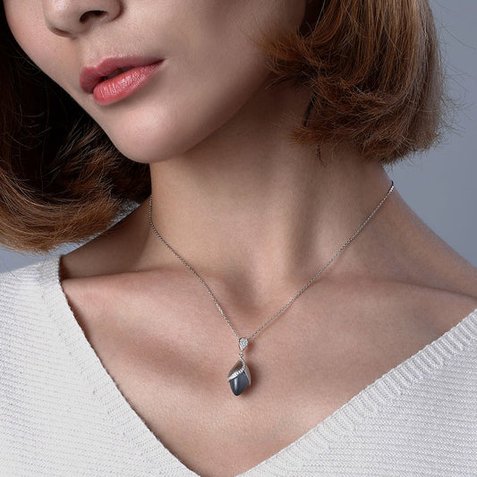 Magnolia Large Pendant White Gold