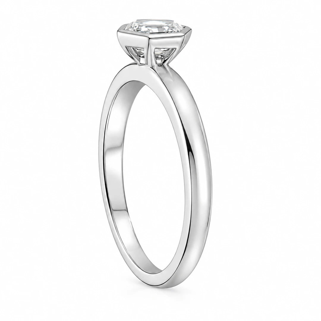 Rayon De Miel Solitaire Ring